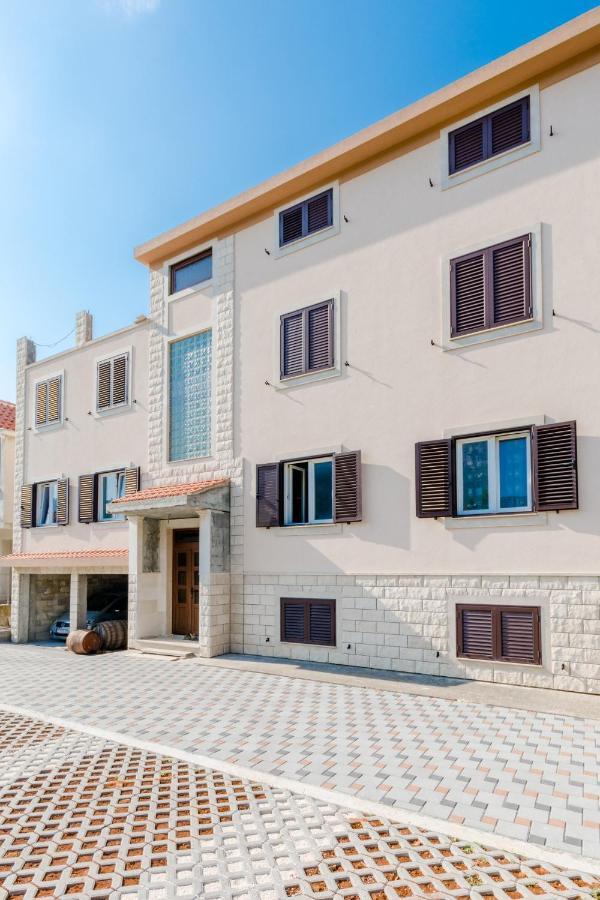Apartment Karlo Каштела Екстер'єр фото